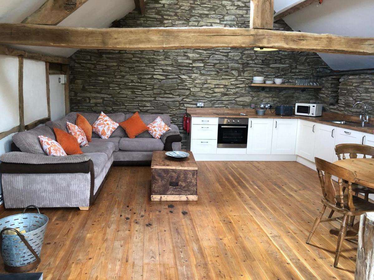 Hay Barn, Penrheol Farm, Unique Barn Conversion Builth Wells Dış mekan fotoğraf